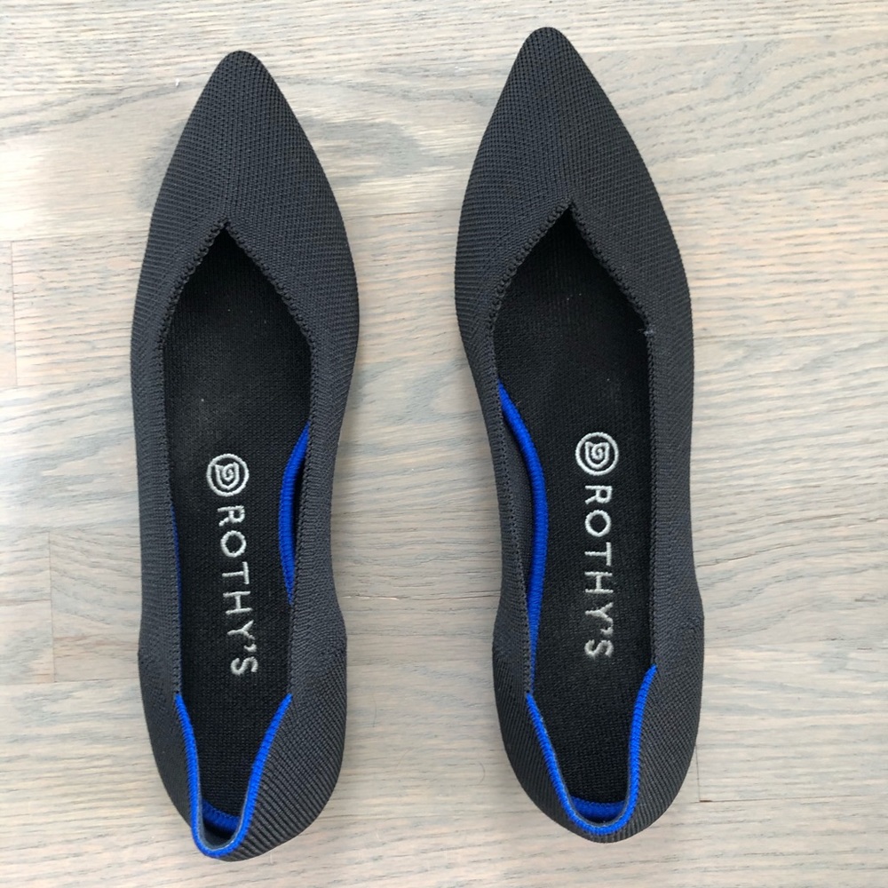 Black Rothy’s Point Flats 9.5